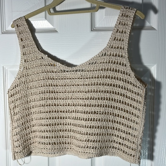 Luxuoire knit crochet mesh crop top sleeveless cream color size medium - Picture 7 of 11